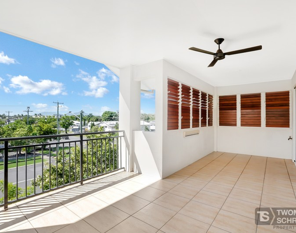 9/16-18 Smith Street, Cairns North QLD 4870