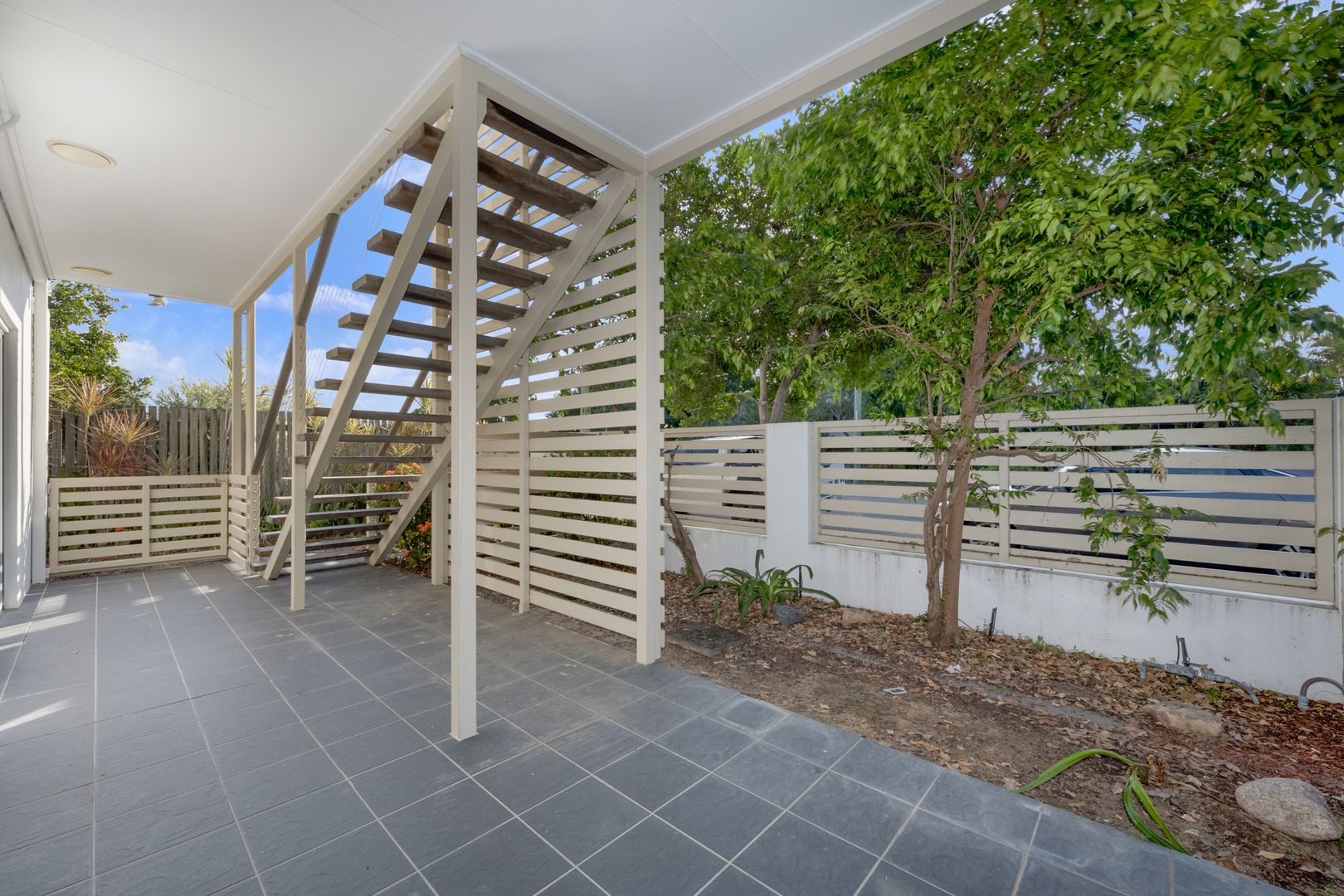 2/6 Eclipse Street, Rowes Bay QLD 4810, Image 2