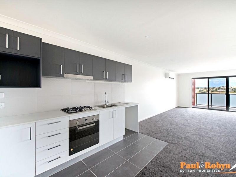 4 bedrooms Villa in 36/84 Kings Canyon Street HARRISON ACT, 2914