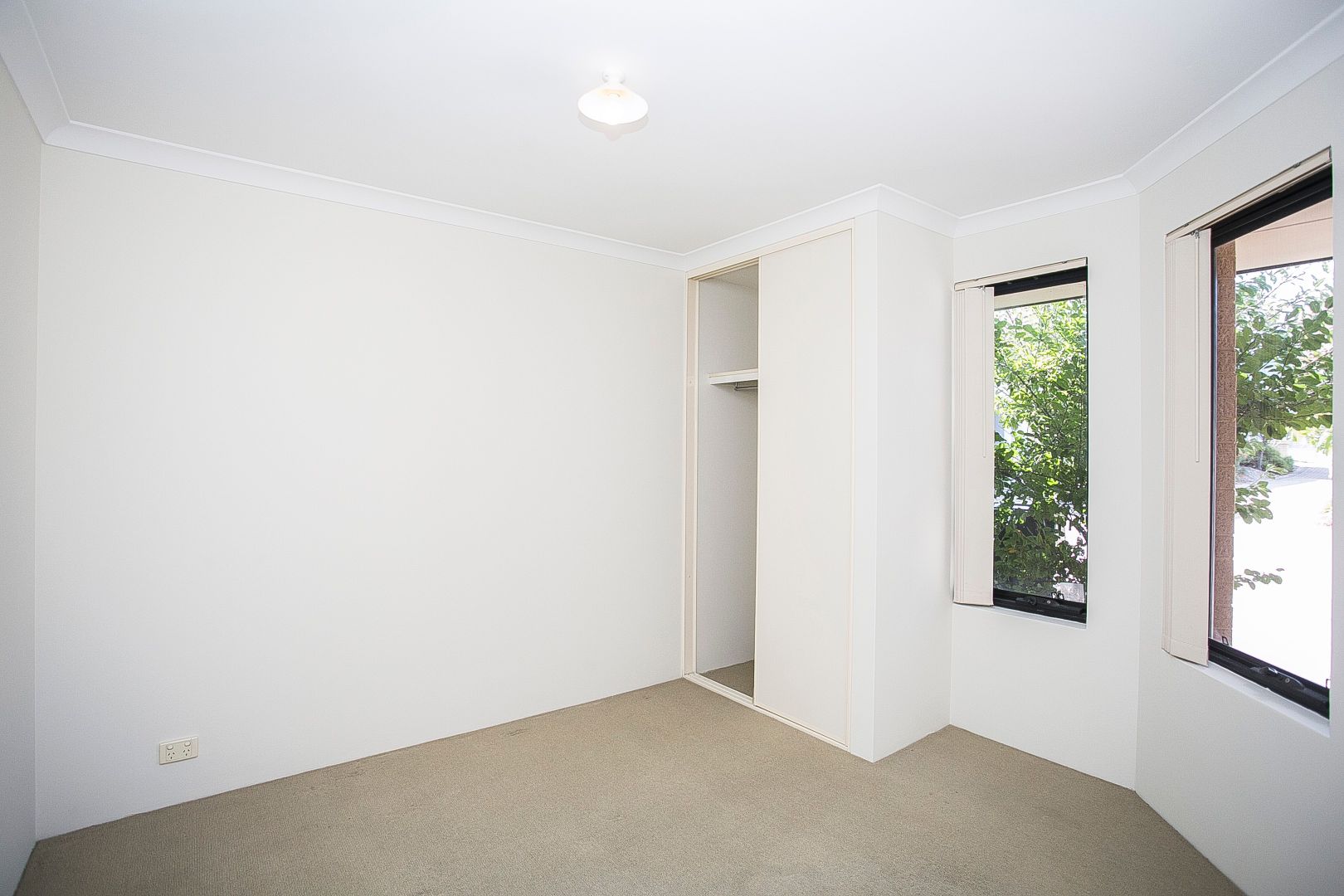 3/7 Ellam Street, St James WA 6102, Image 2