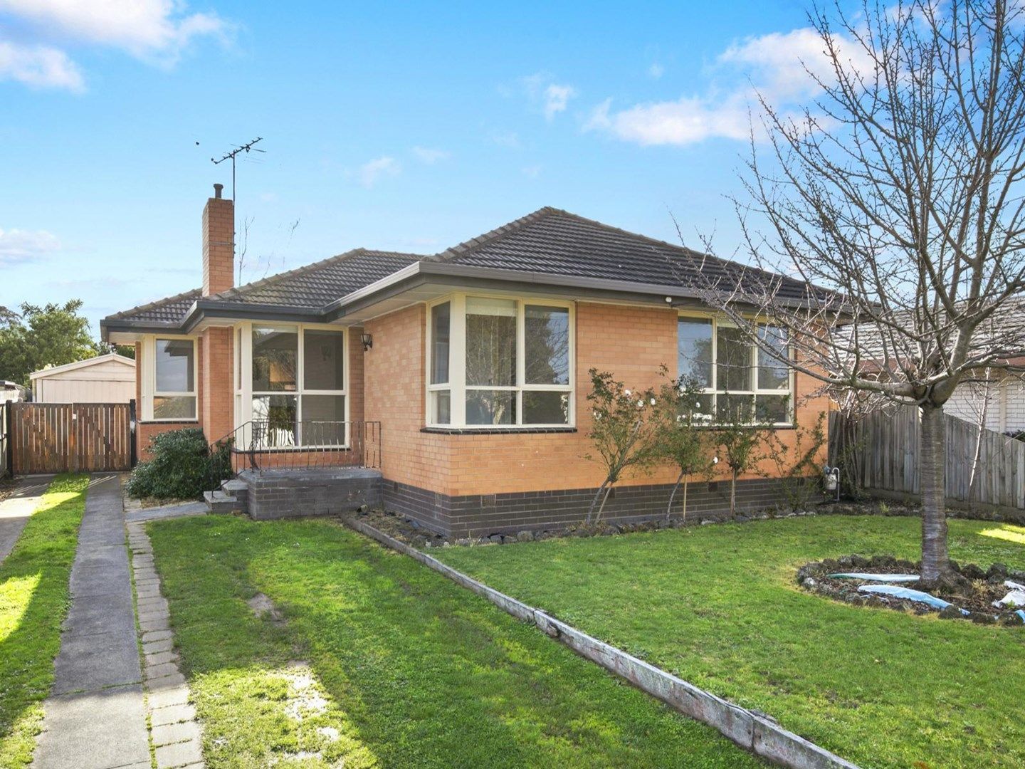 3 bedrooms House in 2 Mura Court GROVEDALE VIC, 3216