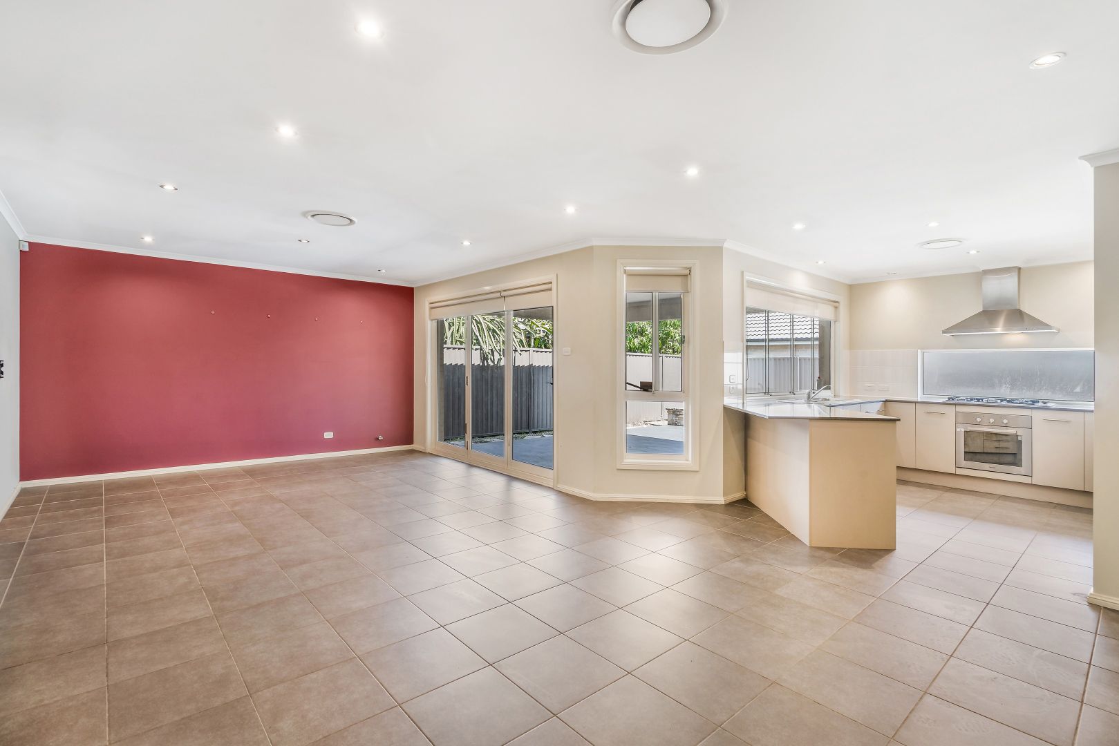 51 Willowbank Crescent, Canley Vale NSW 2166, Image 2