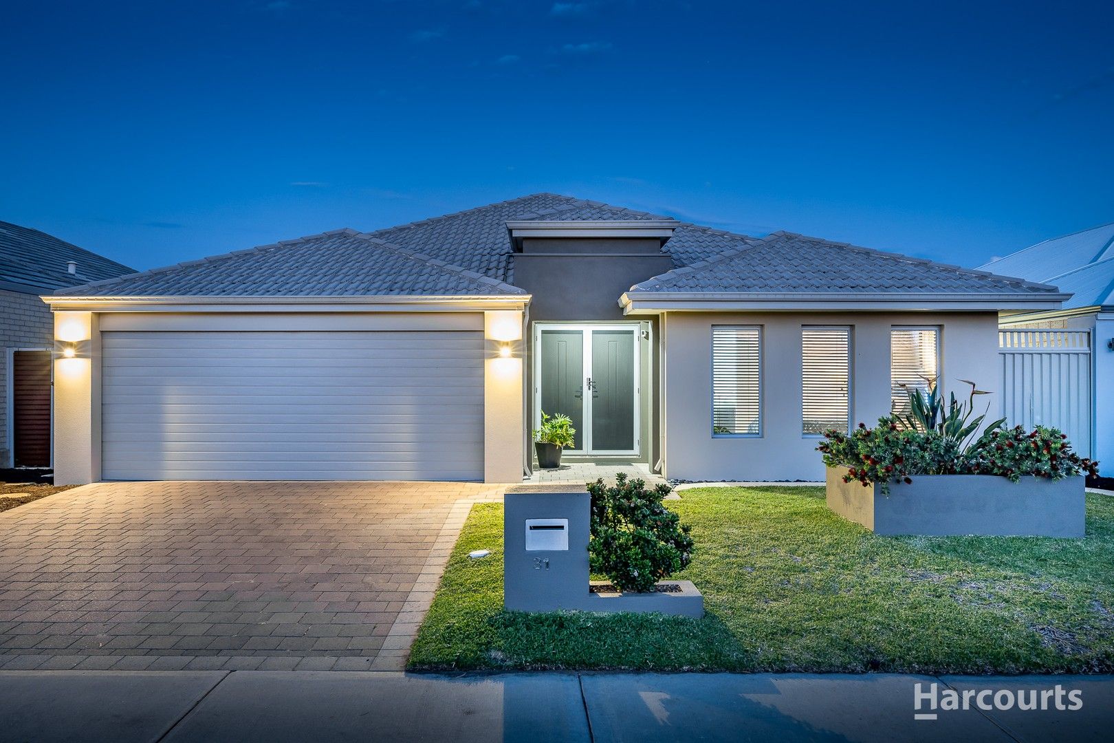 4 bedrooms House in 31 Chesstree Avenue ALKIMOS WA, 6038
