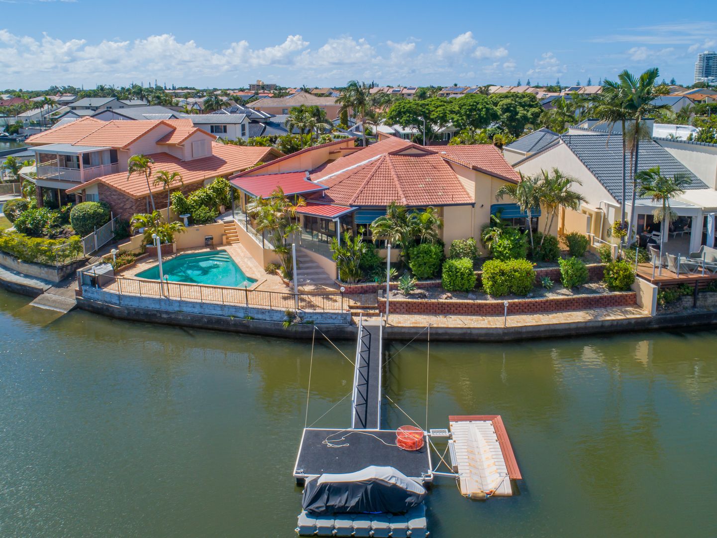 6 Rum Point Place, Runaway Bay QLD 4216, Image 2