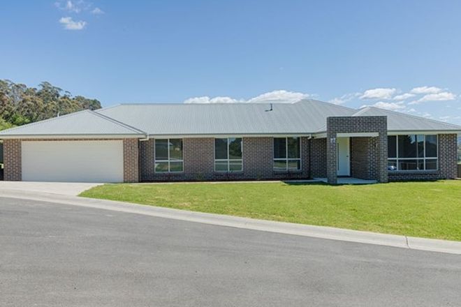 Picture of 27 Surveyors Way, LITHGOW NSW 2790