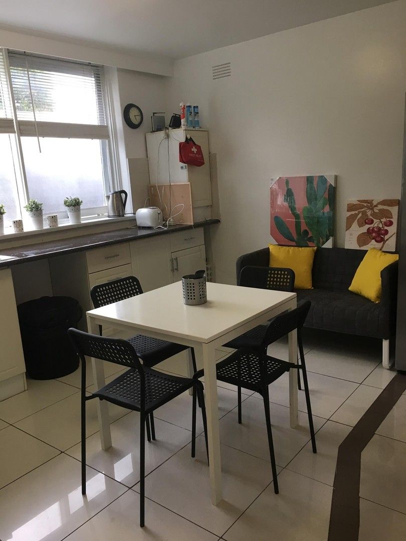 4 bedrooms Apartment / Unit / Flat in 1/22 Leopold street GLEN IRIS VIC, 3146