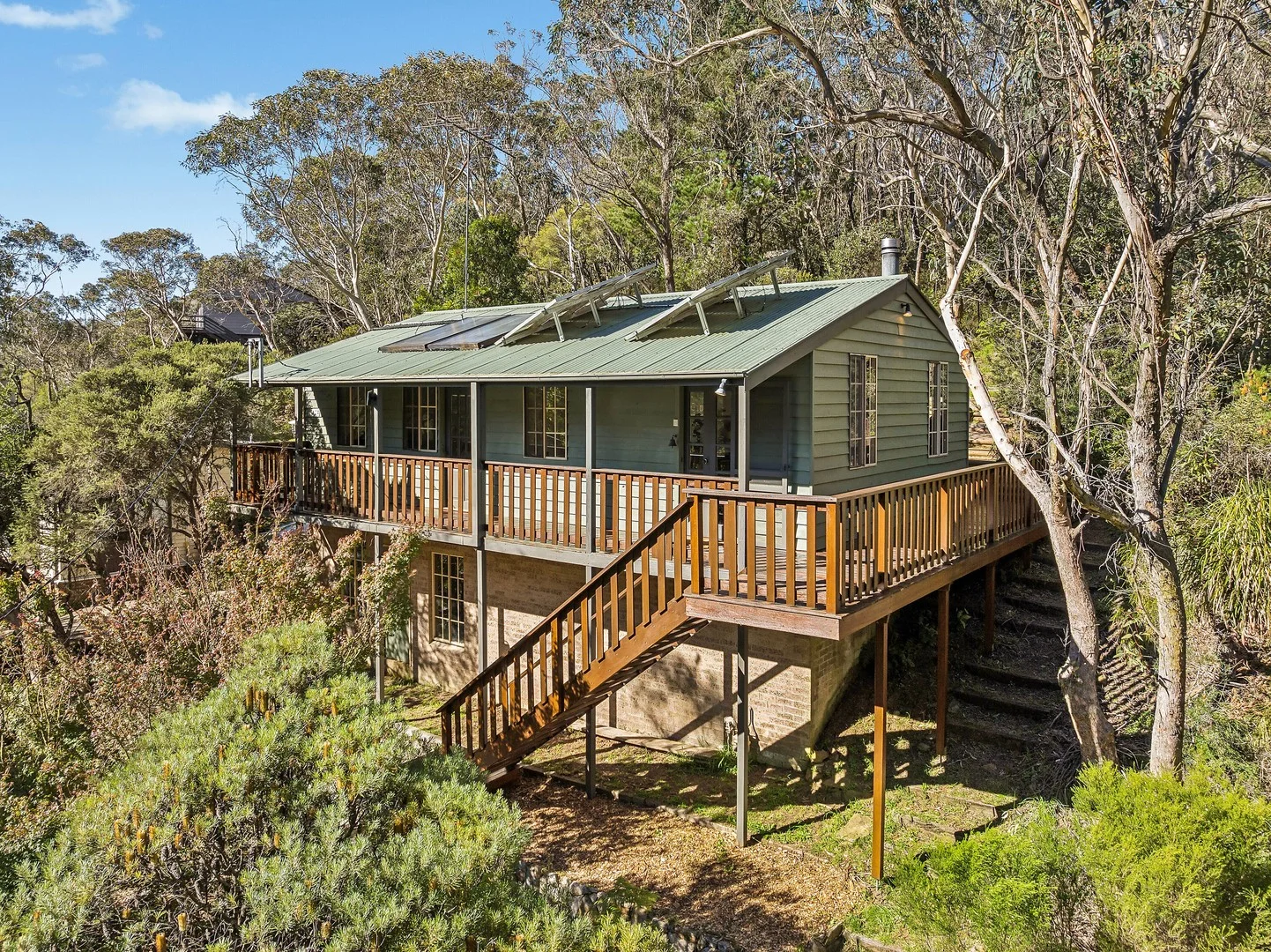 Primary image of 104 Rawson Parade, Leura NSW 2780