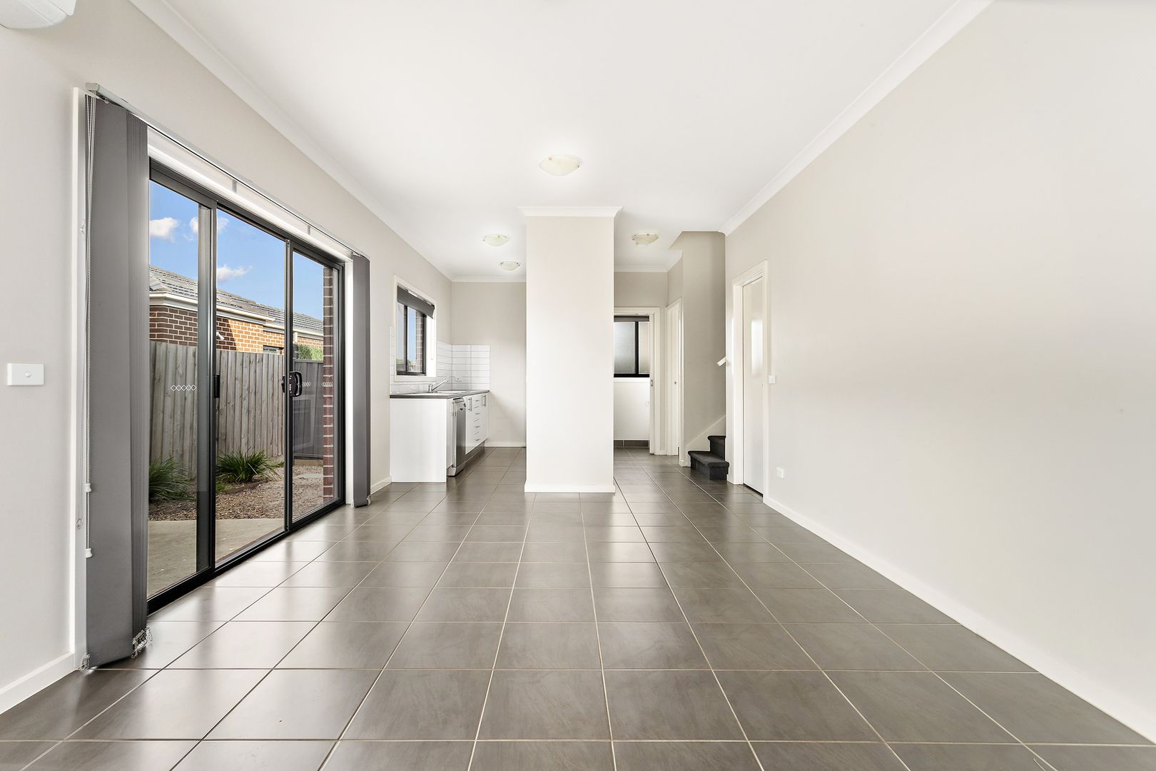 4 Banjo Close, Wollert VIC 3750, Image 2