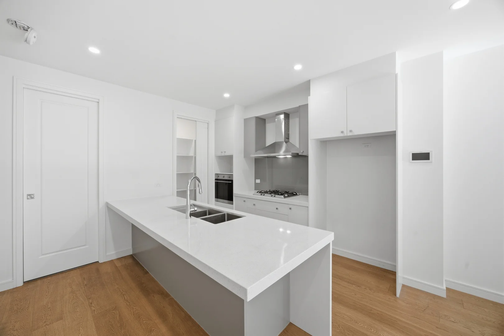 Additional image 4 of 6/70 Auburn Road, Hawthorn VIC 3122