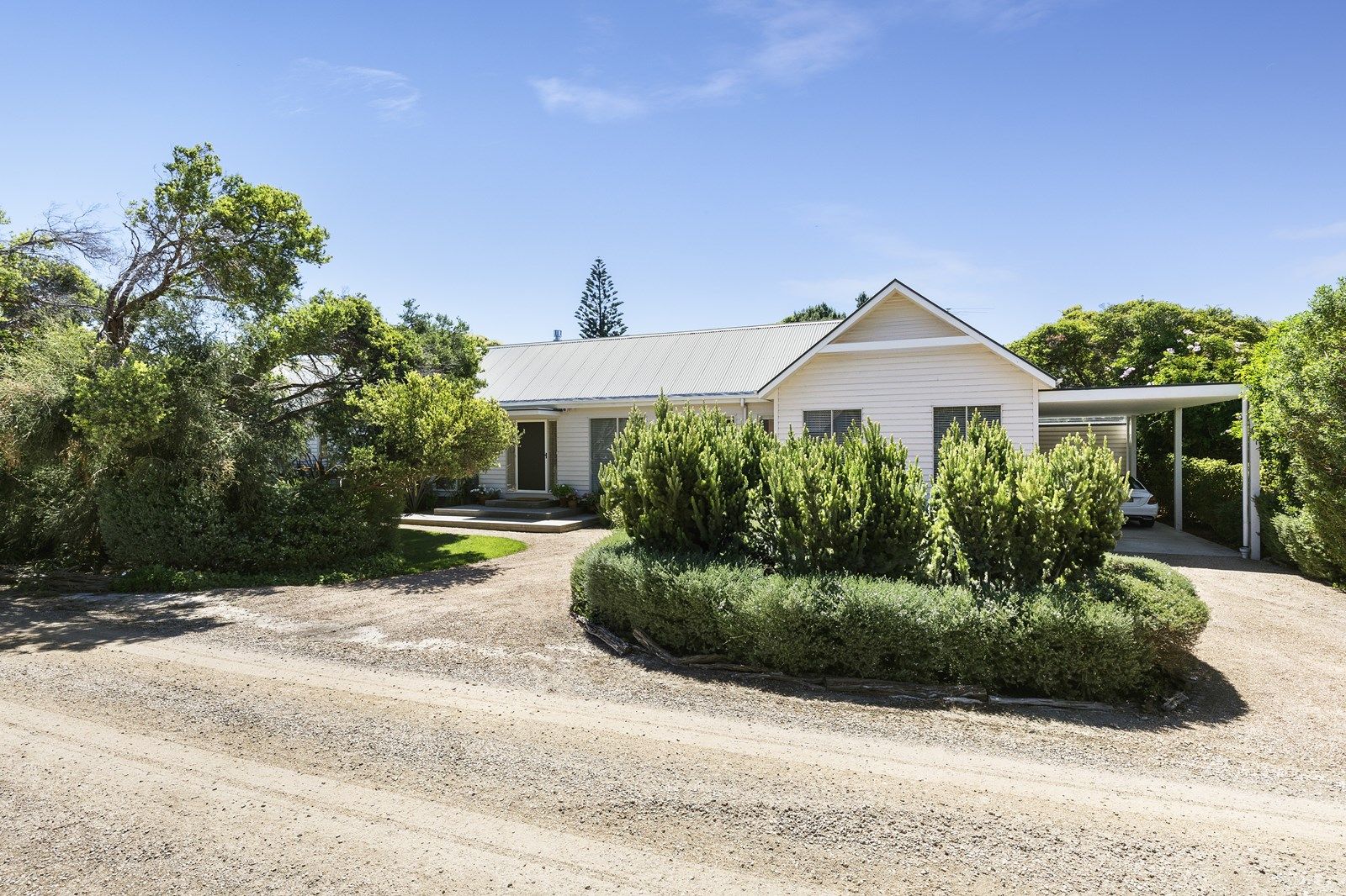 63 Hughes Road, Blairgowrie VIC 3942, Image 2