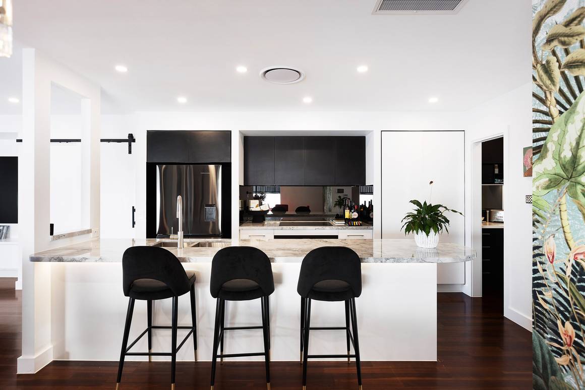 10 Tamborine Street Mermaid Beach 4218 - Image 6