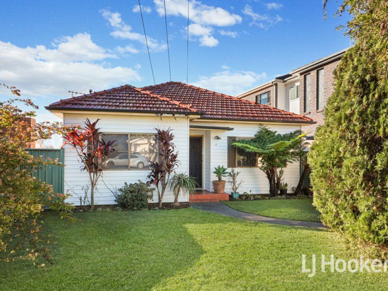 35 Eve Street, Guildford NSW 2161, Image 0