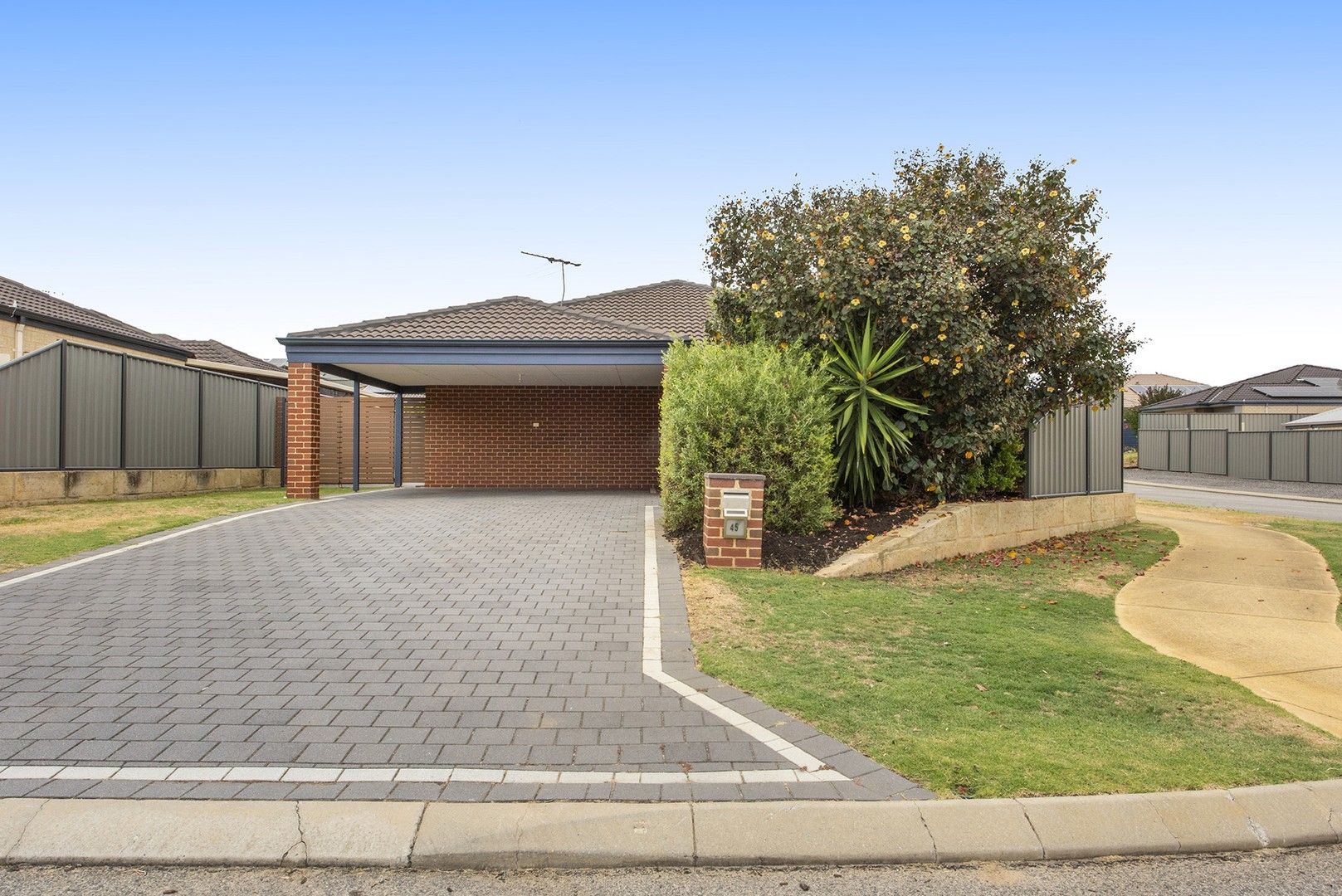 4 bedrooms House in 45 Colreavy Ramble BALDIVIS WA, 6171