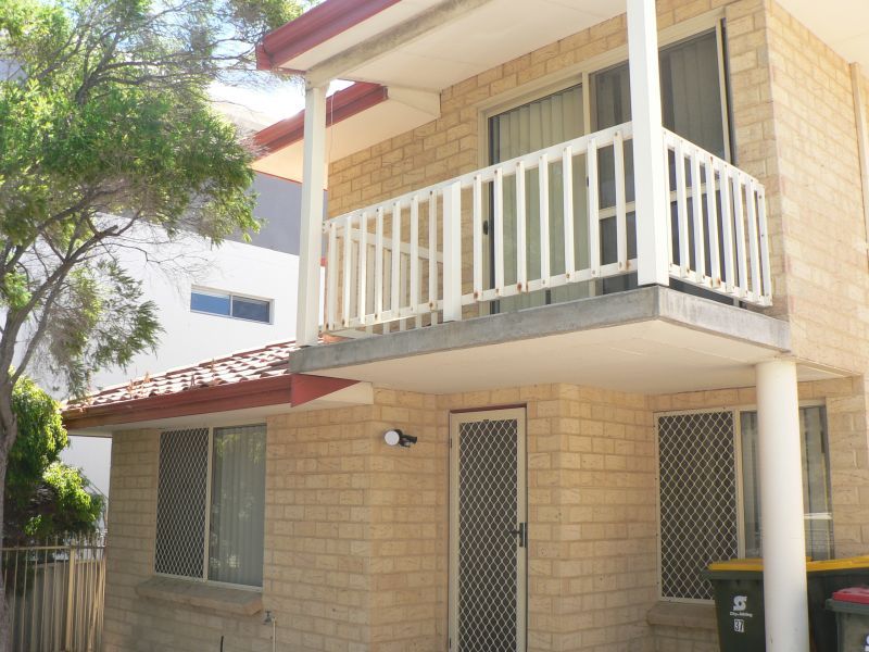 3 bedrooms Townhouse in 3/37 Edgehill Street SCARBOROUGH WA, 6019