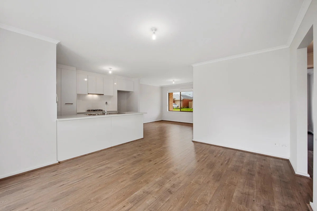 Additional image 4 of 16 Clare Mews, Munno Para West SA 5115