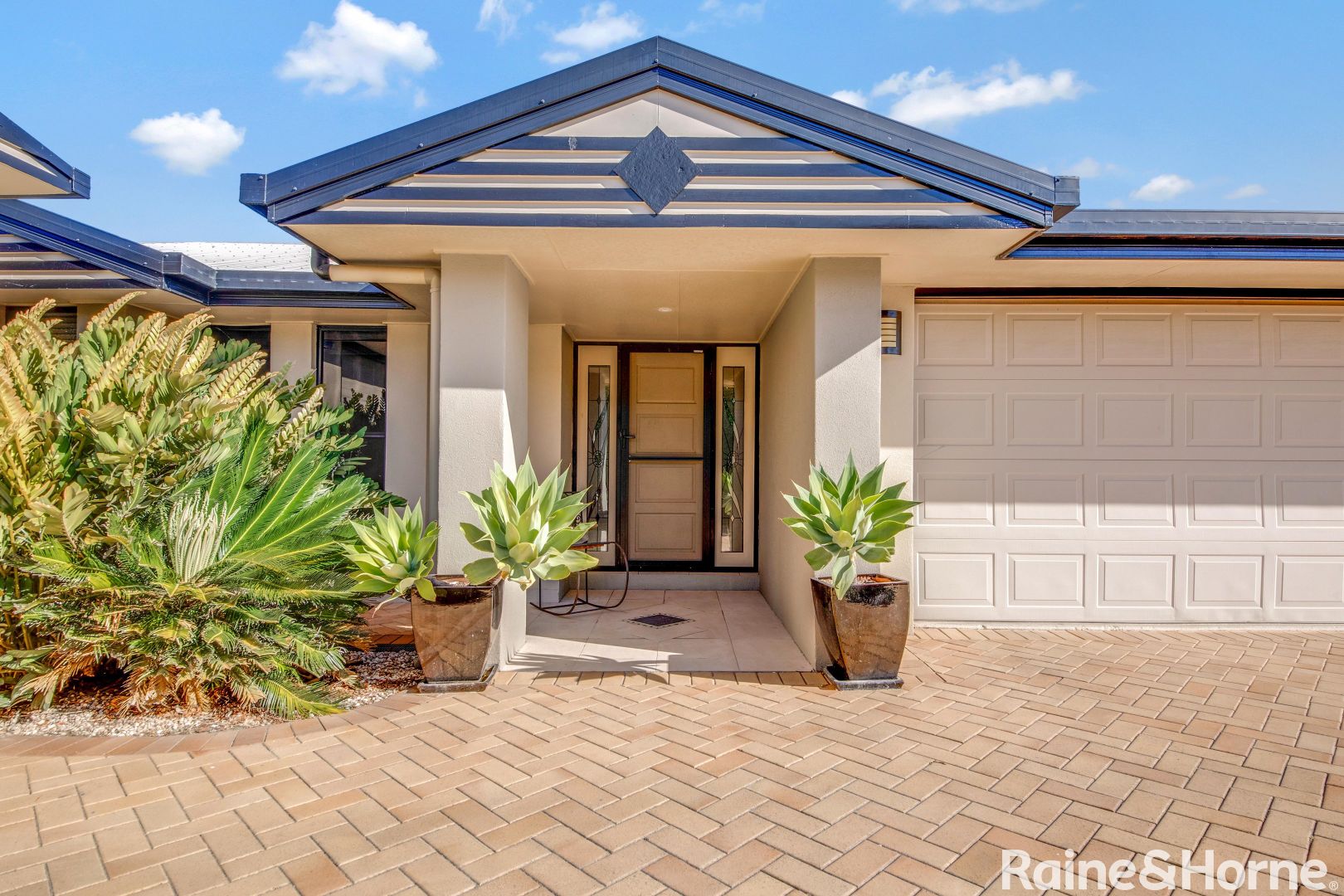 6 Sandy's Place, Kawana QLD 4701, Image 2