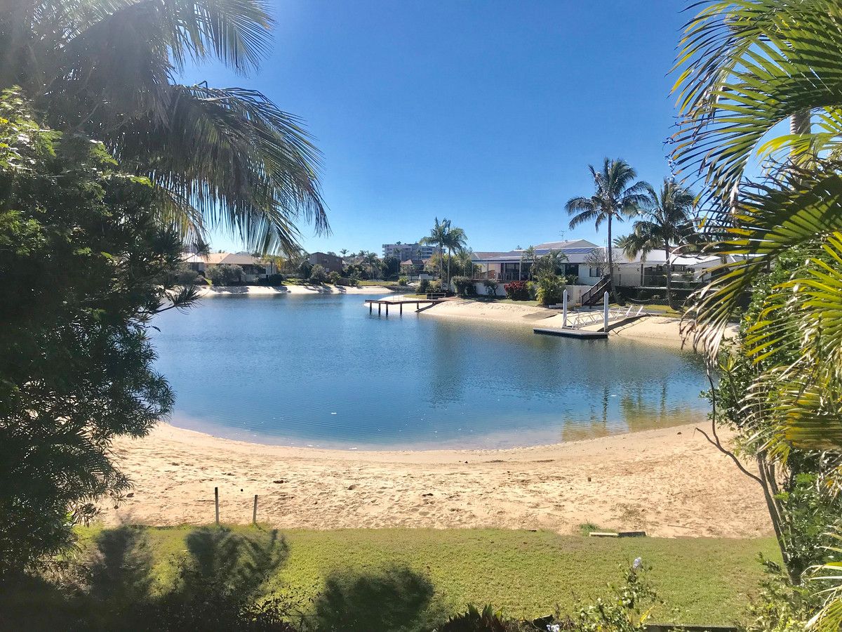 12 Cadence Avenue, Mermaid Waters QLD 4218, Image 0