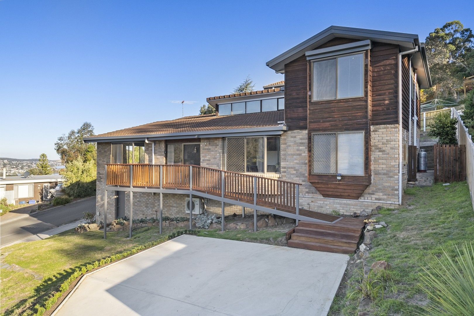 7 Warren Court Howrah TAS 7018 Domain