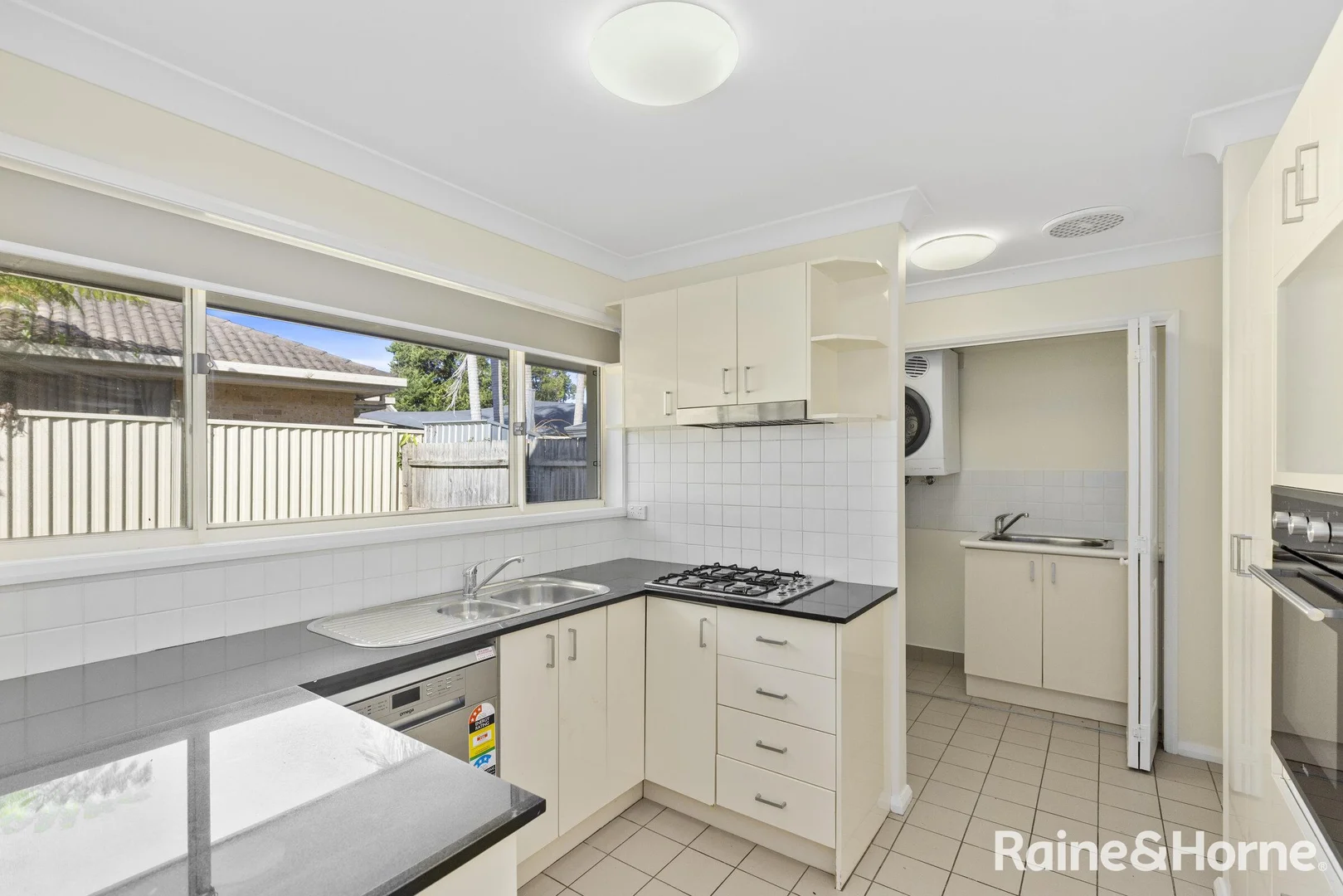 Additional image 5 of 11/5a Burgin Close, Berkeley Vale NSW 2261