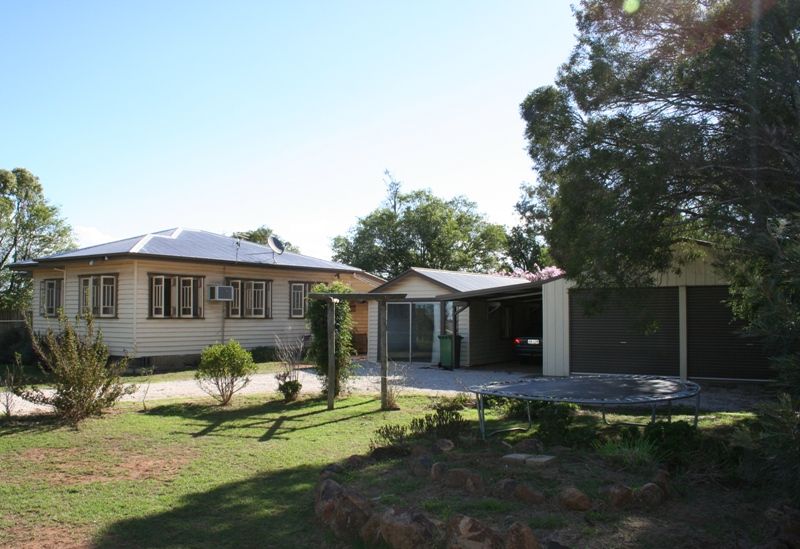 3 bedrooms House in 18 Gladsby Street OAKEY QLD, 4401