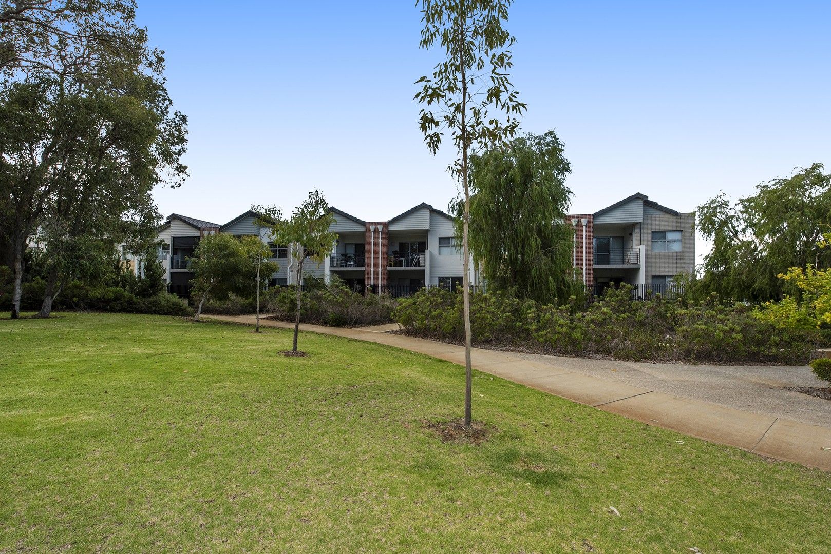 2 bedrooms Apartment / Unit / Flat in 35/2 Louvre Way BALDIVIS WA, 6171