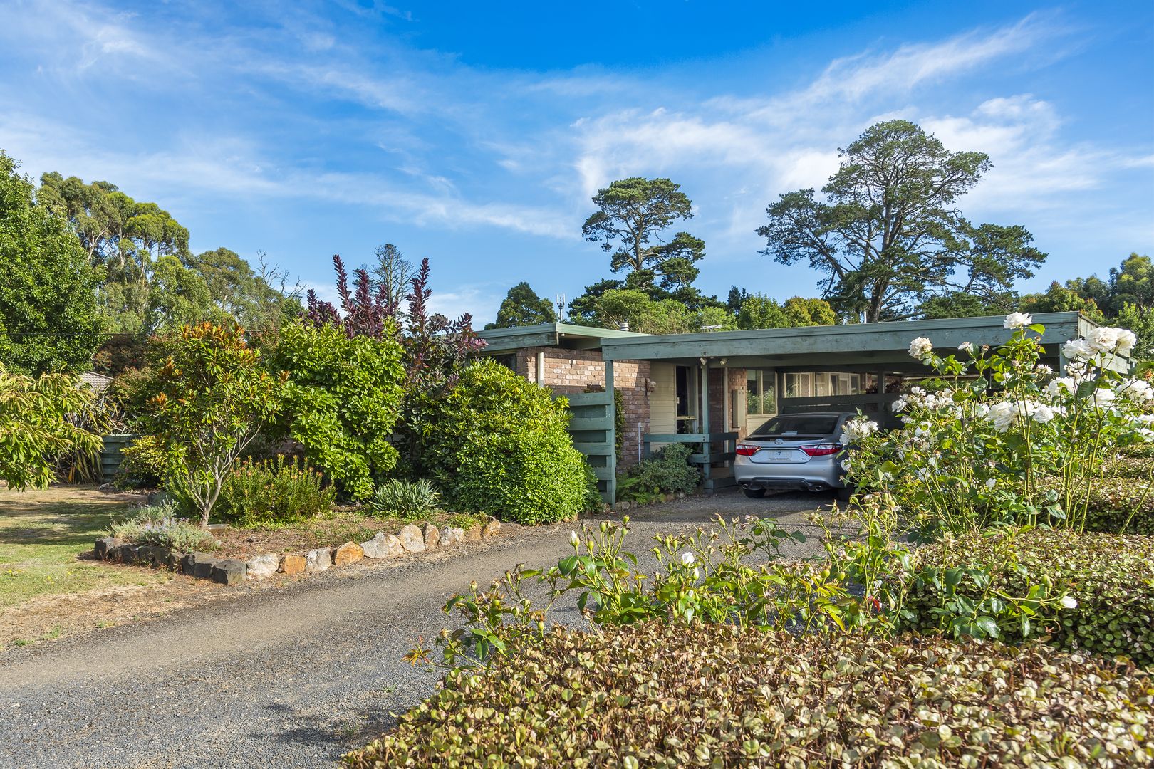 25 White Avenue, Romsey VIC 3434, Image 2