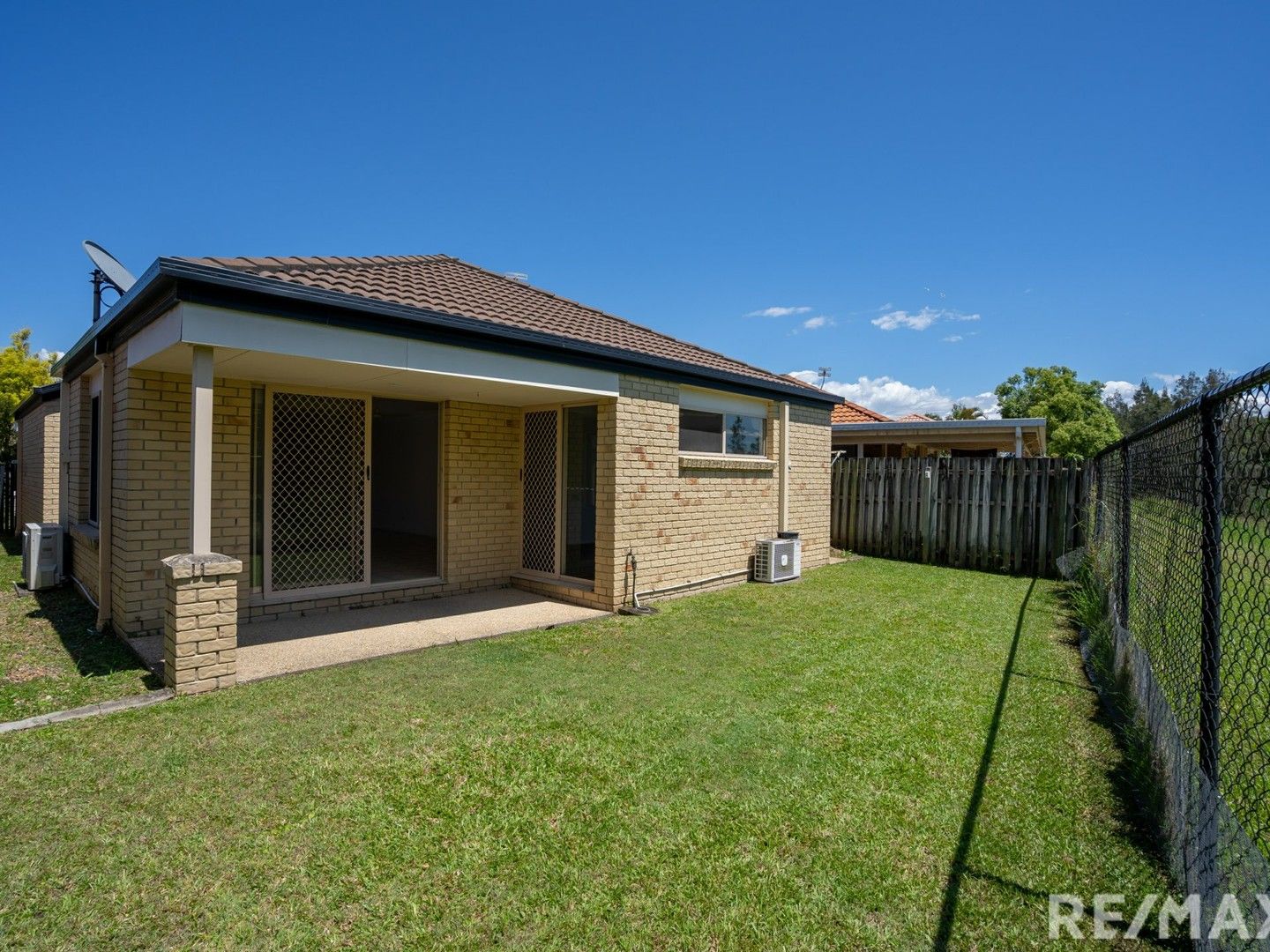 3 bedrooms House in 9 Fairbank Court MERRIMAC QLD, 4226