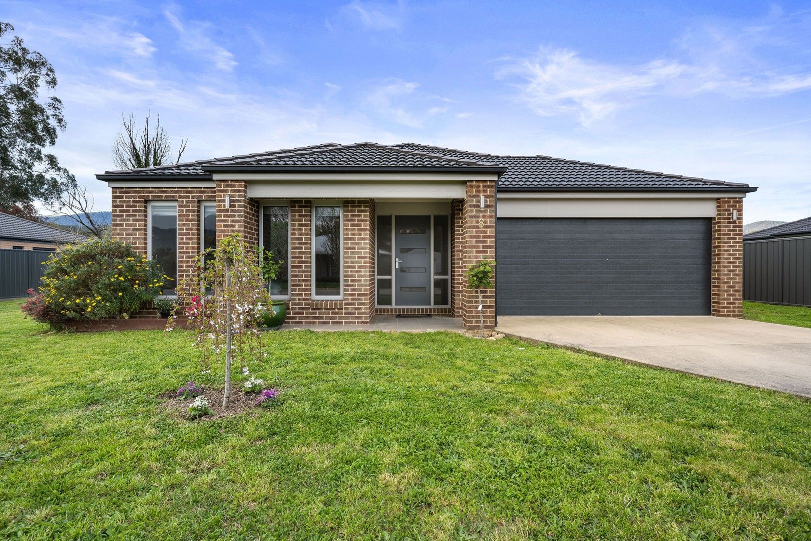 8 Monash Drive, Porepunkah VIC 3740 Domain