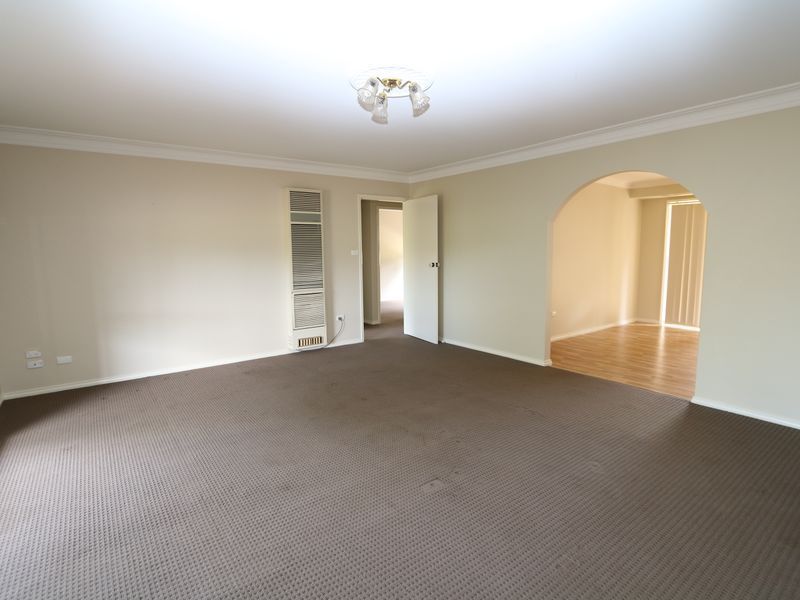 2/2 Cypress Street, Forest Hill NSW 2651, Image 1