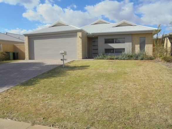 3 bedrooms House in 28 Padbury Road PINJARRA WA, 6208