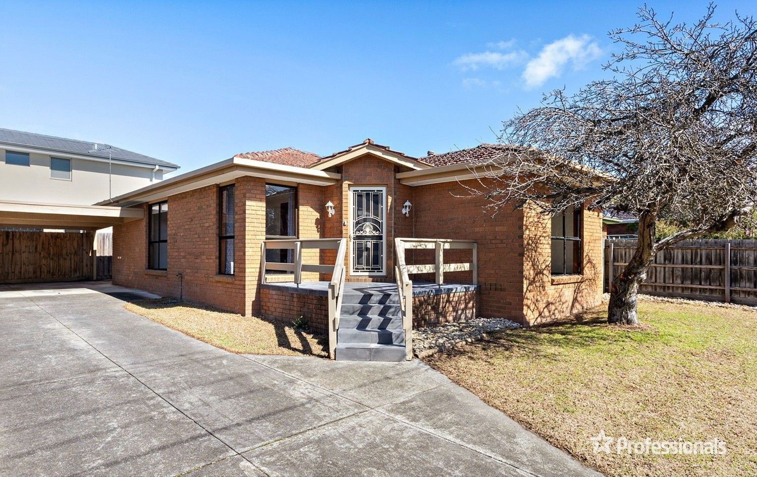 3 bedrooms House in 3 McComb Street LILYDALE VIC, 3140