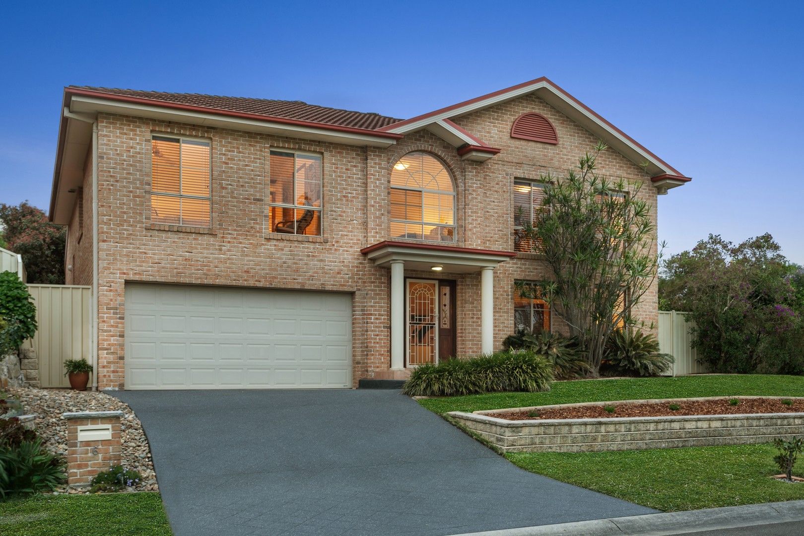 4 bedrooms House in 6 Capizzi Place CASTLE HILL NSW, 2154