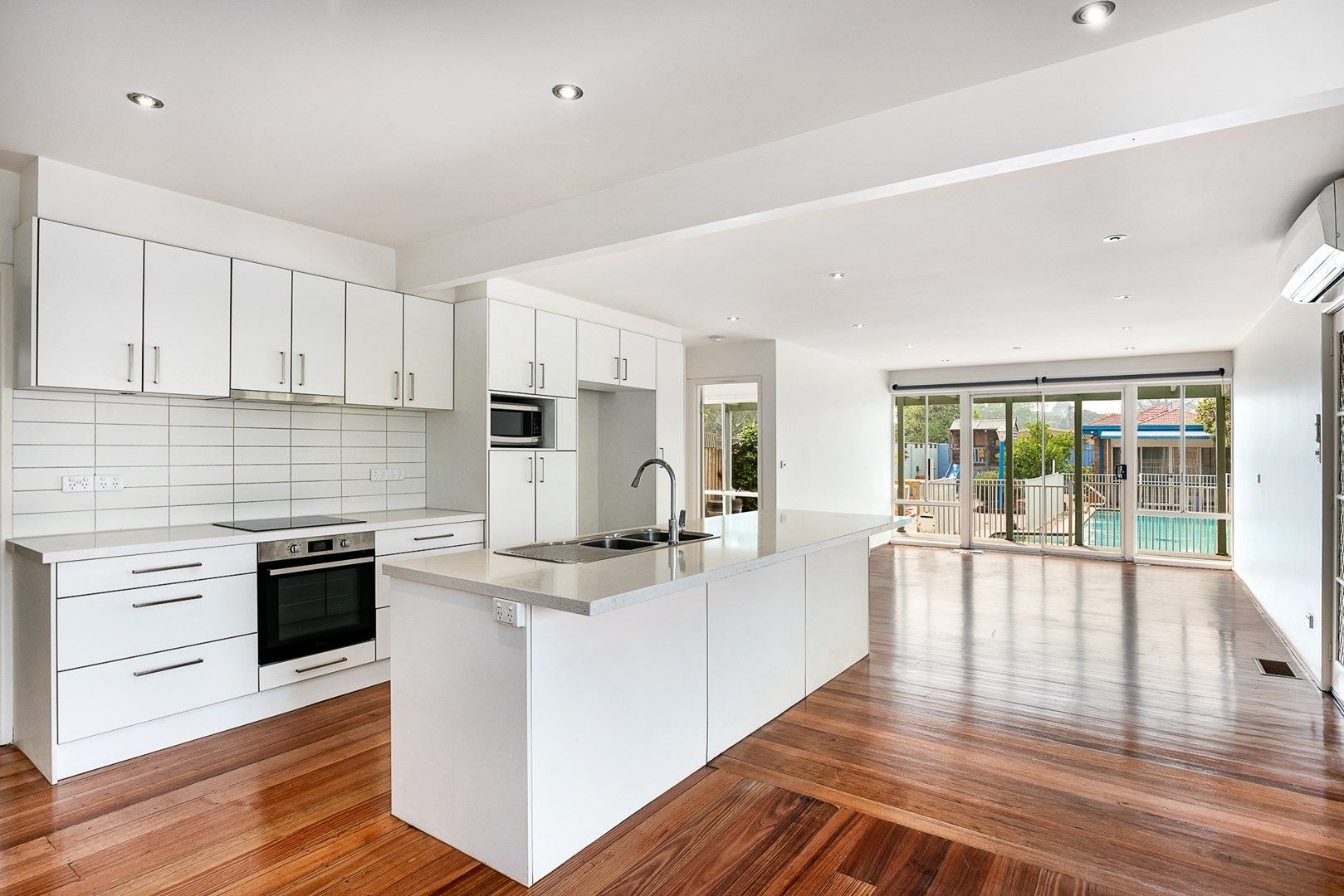 4 bedrooms House in 4 Norville Street BENTLEIGH EAST VIC, 3165