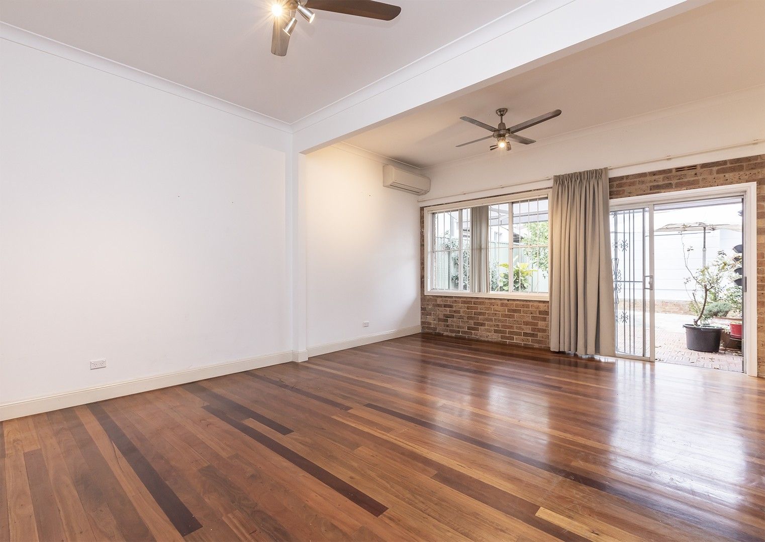 4 bedrooms House in 38 Pearl Street NEWTOWN NSW, 2042
