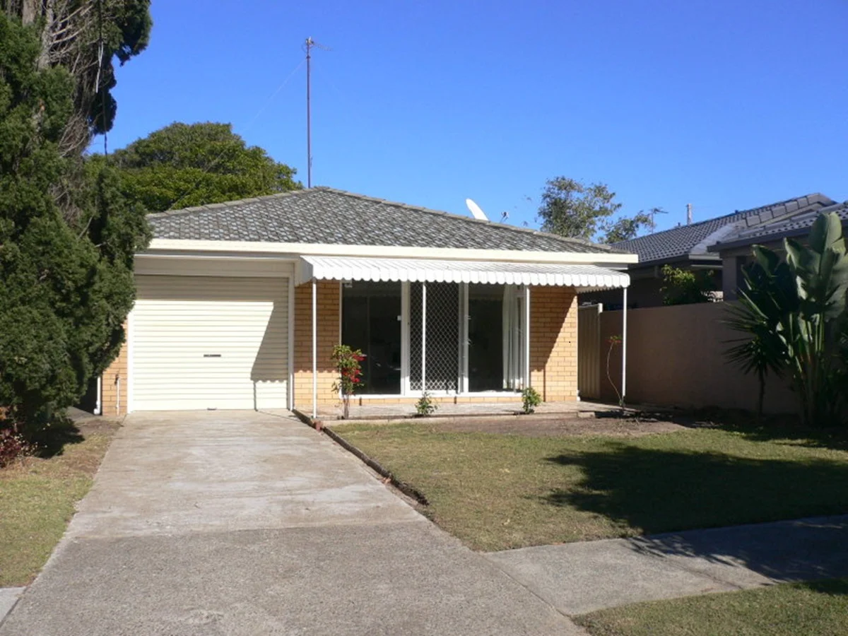 168 Nobby Parade, Miami QLD 4220