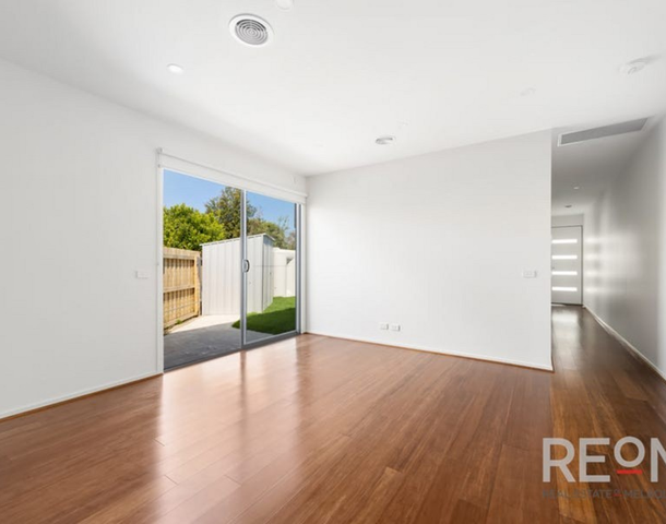 4/4 Robin Street, Altona VIC 3018