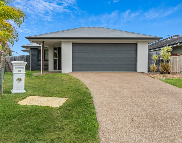 38 Earl Saint Vincent Circuit, Eli Waters QLD 4655