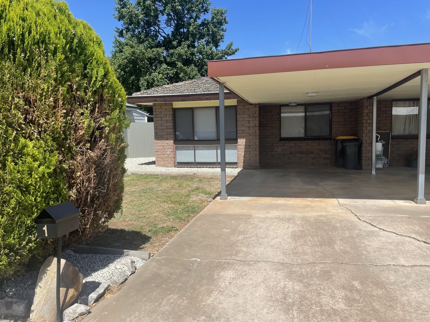 2 bedrooms Apartment / Unit / Flat in 1/35 O'Connor Street HORSHAM VIC, 3400