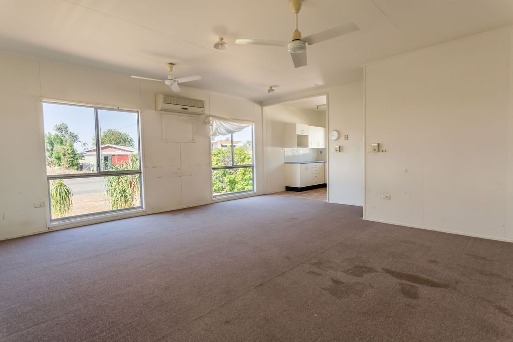 8 Huntley Street, Capella QLD 4723, Image 1