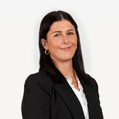 Chloe Zanchi, Sales representative