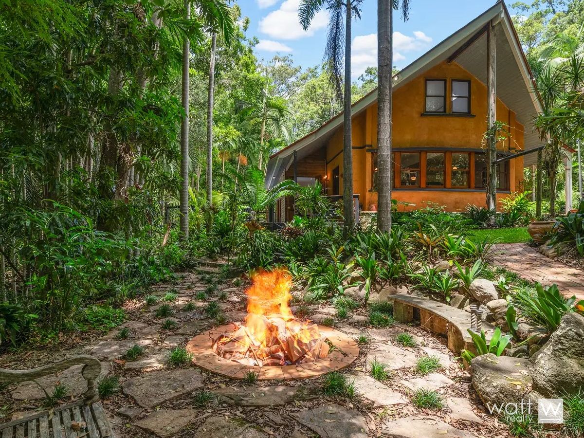 5 bedrooms House in 41 Carson Drive BUNYA QLD, 4055