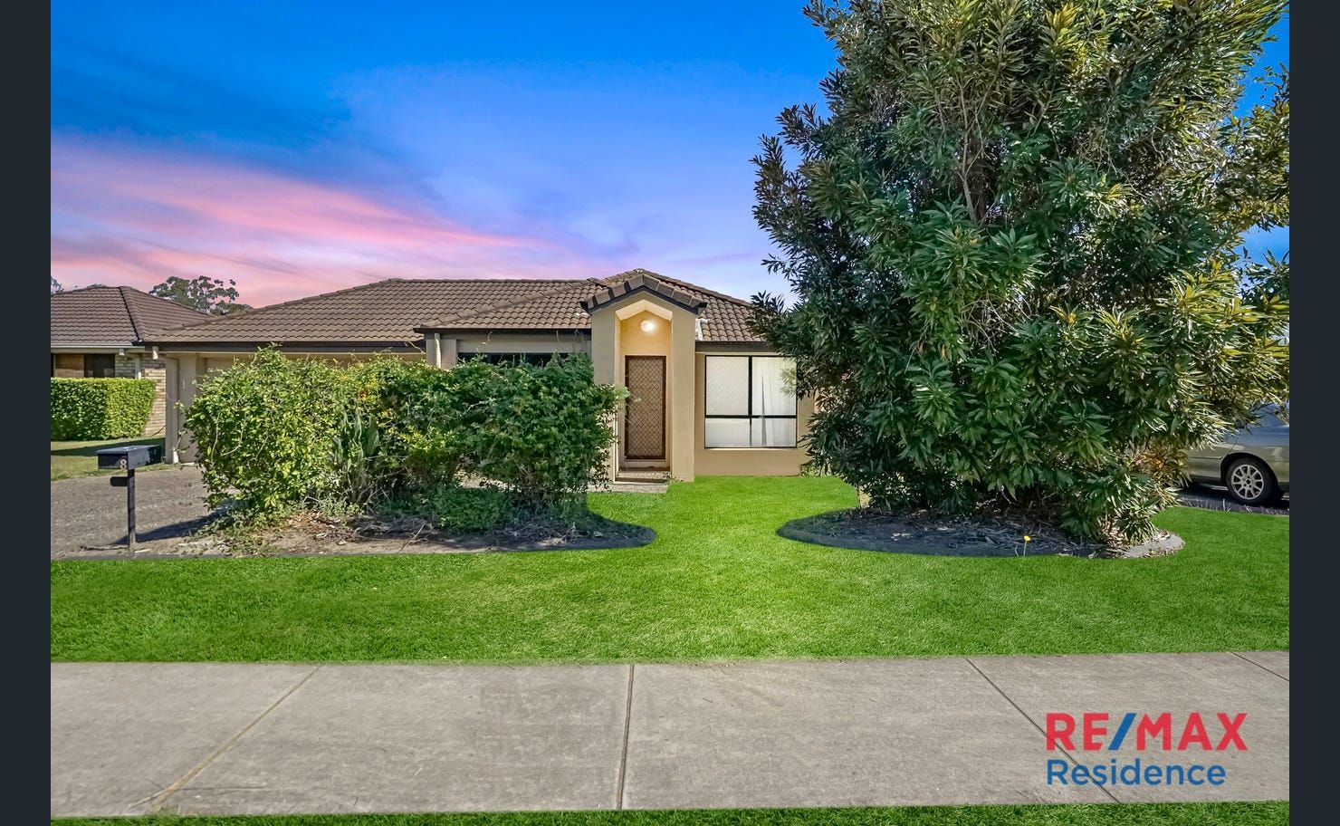 4 bedrooms House in 8 WISDOM WAY CRESTMEAD QLD, 4132