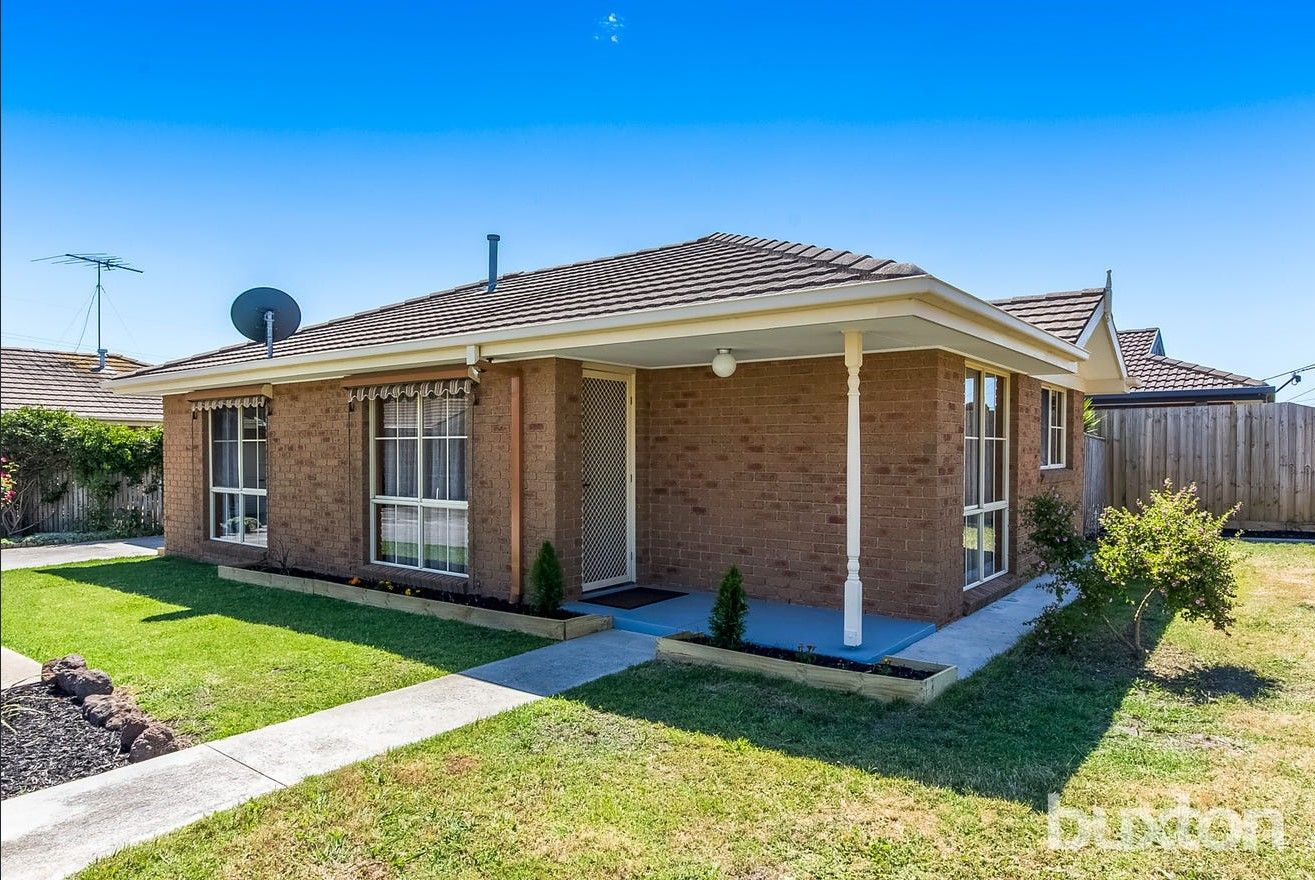 2 bedrooms Apartment / Unit / Flat in 4/11-13 Fontaine Street GROVEDALE VIC, 3216