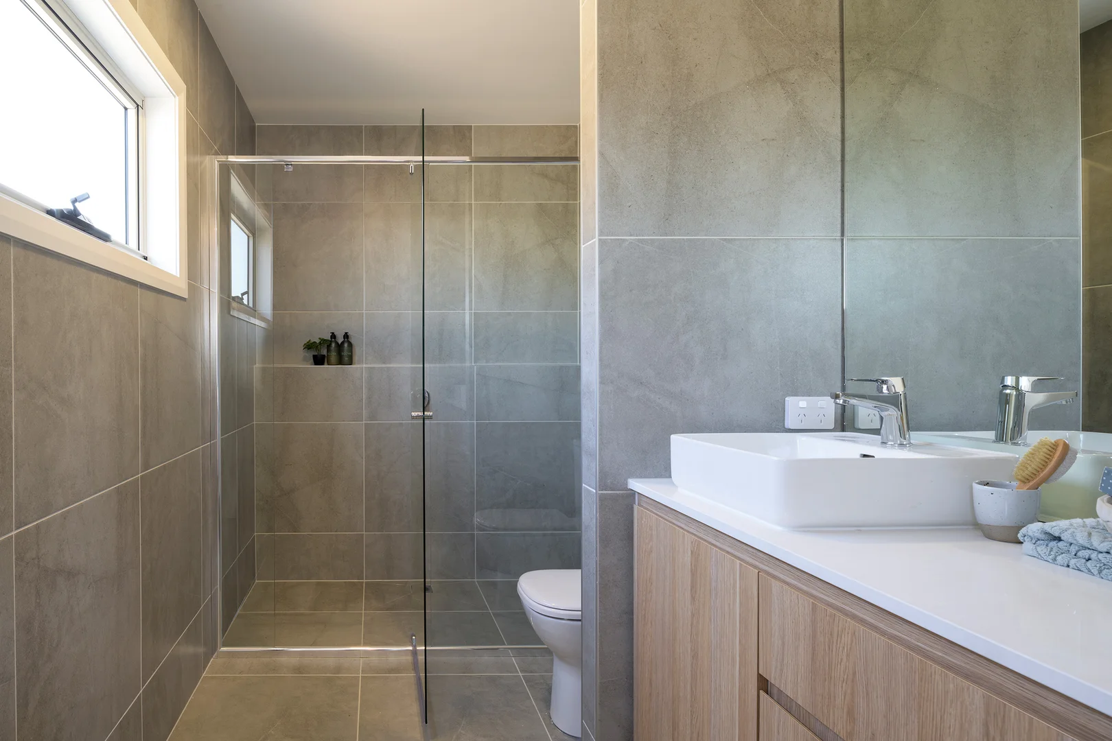 Additional image 25 of 5 Bedrooms ( 3 Bath Home Theatre + Rumpus + Balcony + Double Garage, Gables NSW 2765