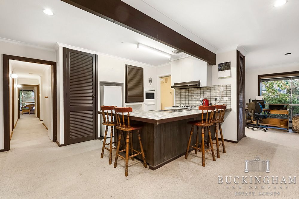 212 Mountain View Road, Briar Hill VIC 3088, Image 2