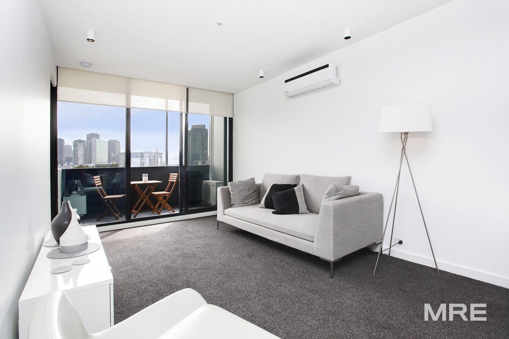 2 bedrooms Apartment / Unit / Flat in 1910/39 Coventry Street SOUTHBANK VIC, 3006