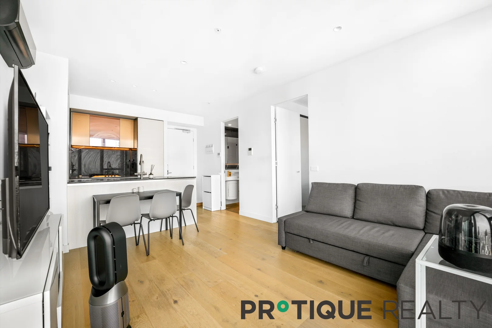 Additional image 4 of 7102/228 La Trobe Street, Melbourne VIC 3000