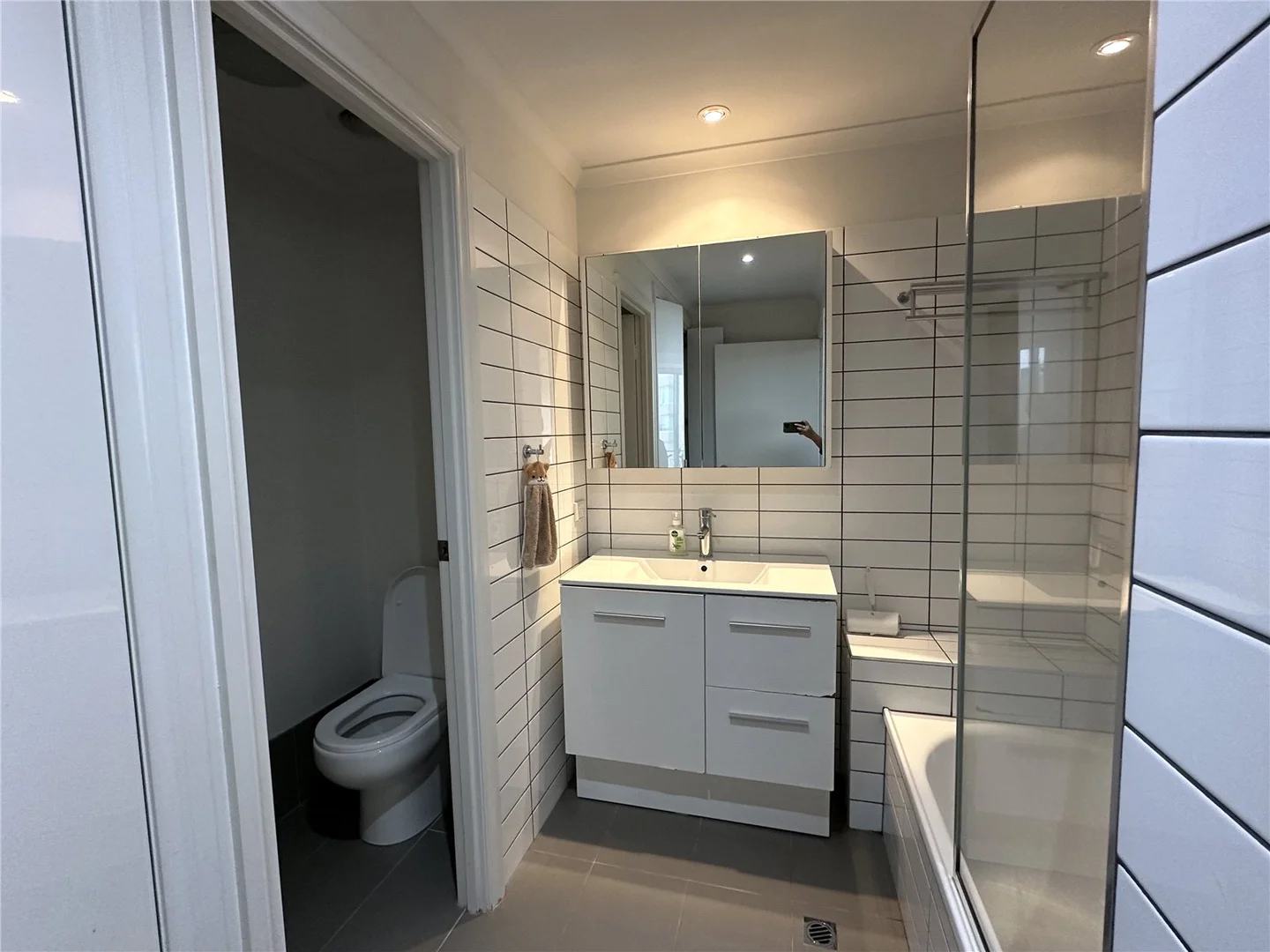 Additional image 4 of 102/33 La Trobe Street, Melbourne VIC 3000