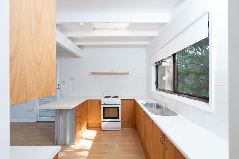 2 bedrooms Semi-Detached in 2/5 Bellevue Crescent NORTH AVOCA NSW, 2260