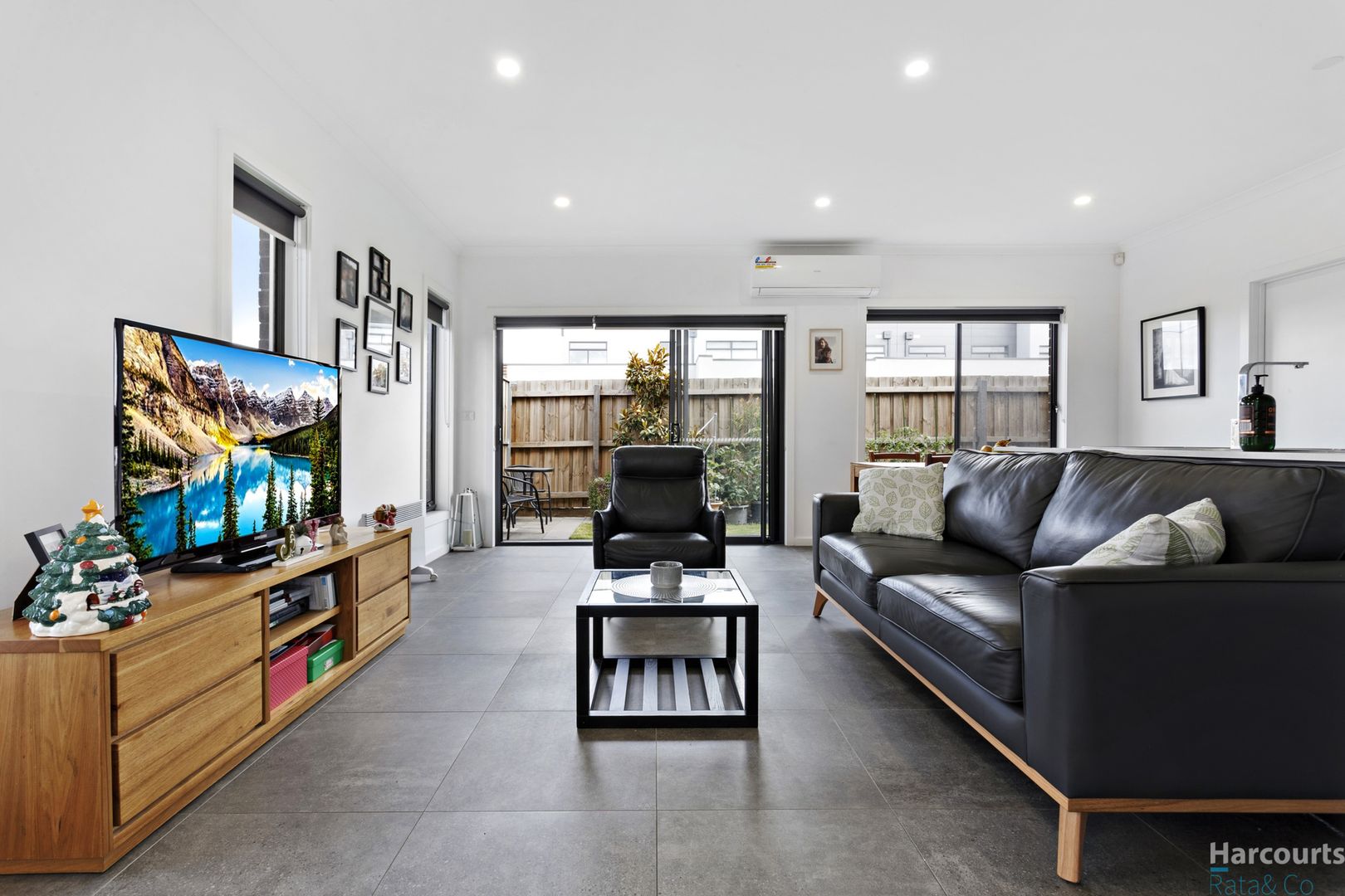 1/14 Viviennes Terrace, Wollert VIC 3750, Image 1